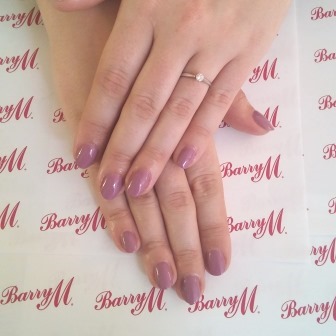 POP-UP BARRY M NAILS IN LONDON - MOBILE MANICURIST - NAIL TECHNICIAN - MOBILE NAILS LONDON - NAILS BY METS